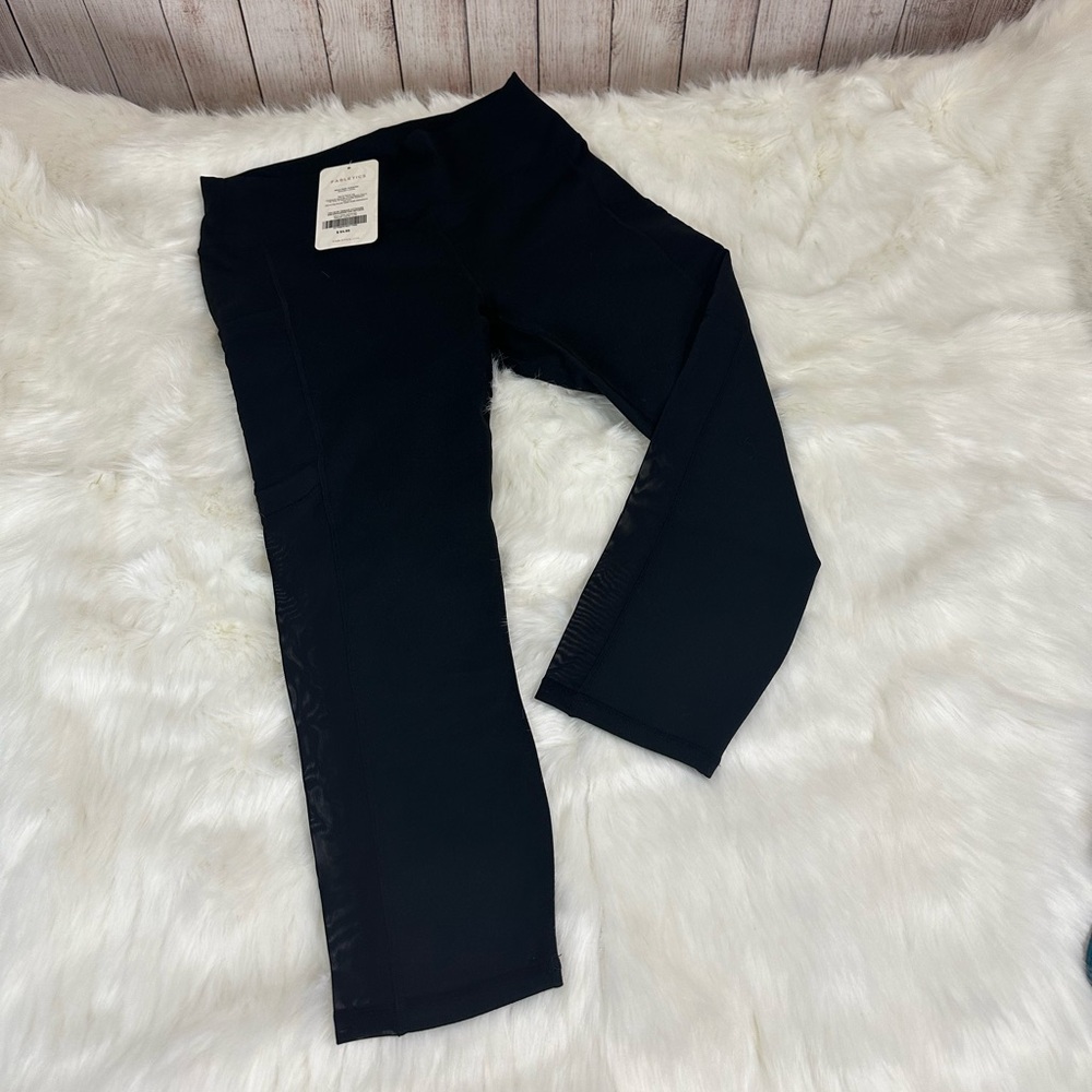 Fabletics High Waisted Pocket Capri